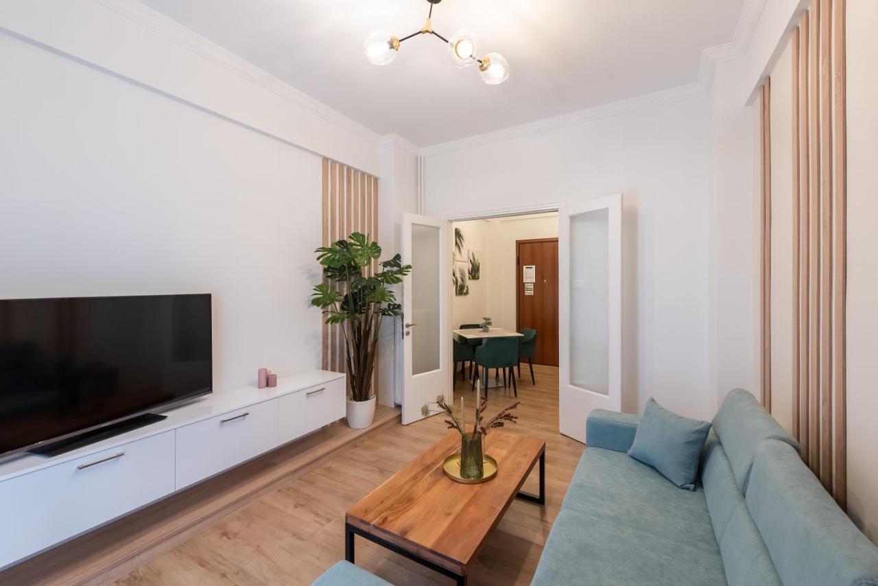 Medluxe Comfort Apartment Атина Екстериор снимка