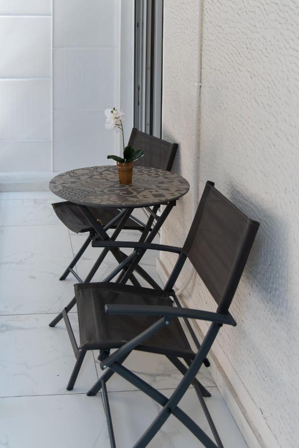Medluxe Comfort Apartment Атина Екстериор снимка