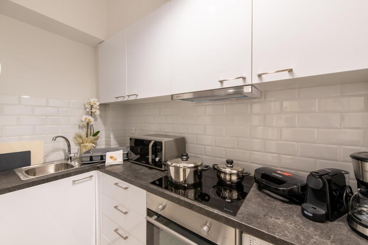 Medluxe Comfort Apartment Атина Екстериор снимка