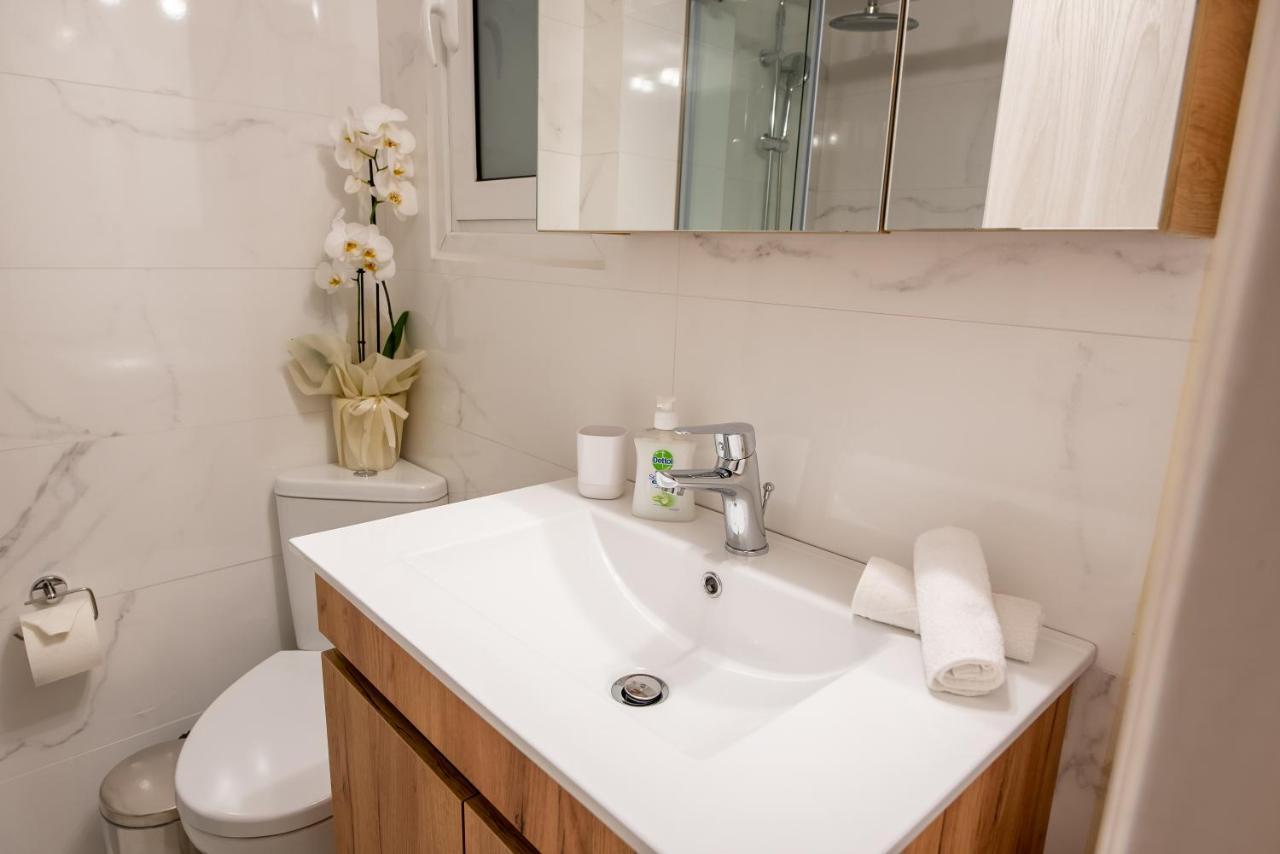 Medluxe Comfort Apartment Атина Екстериор снимка