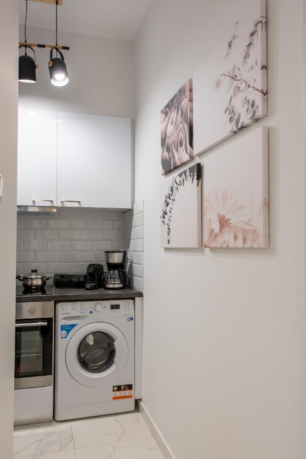 Medluxe Comfort Apartment Атина Екстериор снимка